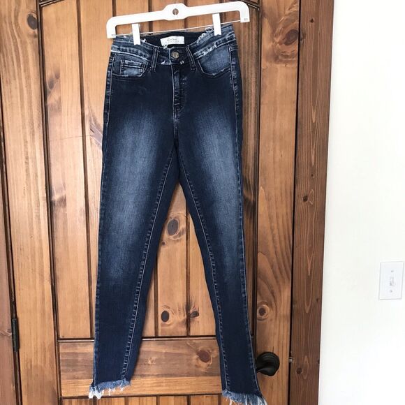 KANCAN Women’s Stretch Jeans Estilo Raw Hem Size 25 Cut 6162 Blue Distressed EUC - Picture 3 of 13